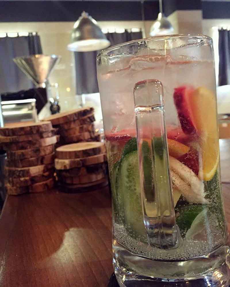 تصویر محیط کافه