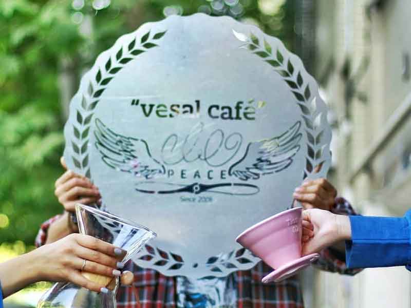 تصویر پروفایل كافه گالری كامو - متخصص حقوقی در آمل