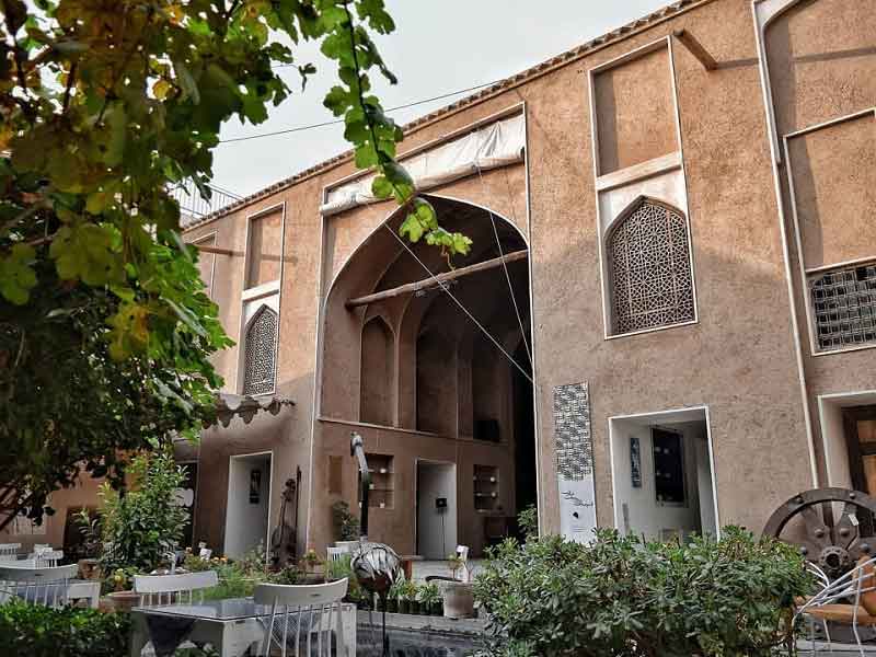 تصویر پروفایل کافی شاپ آر اند ای - متخصص حقوقی در تهران